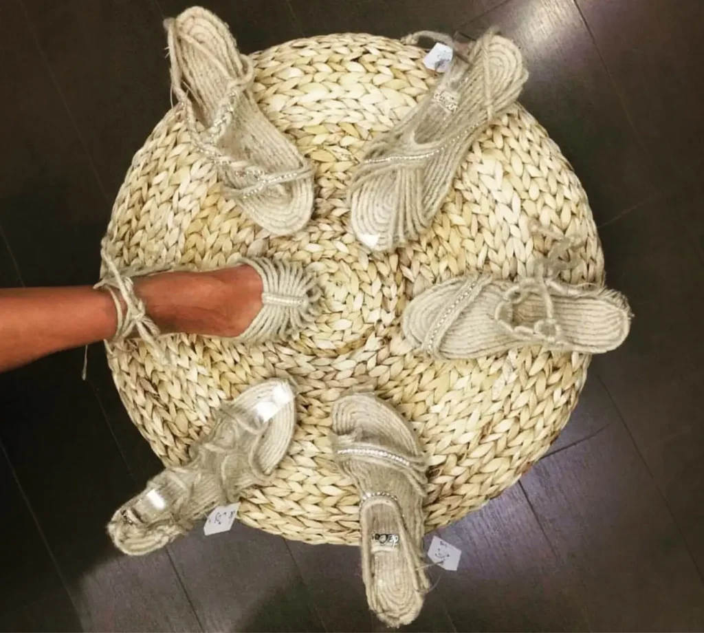 Sandalias de yute natural en círculo